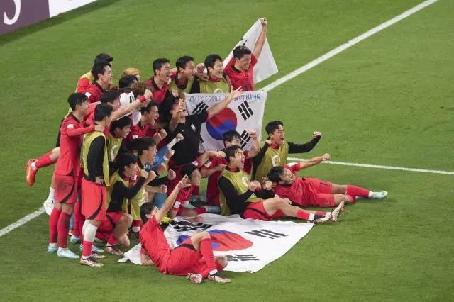 例曾激励着 例曾激励着