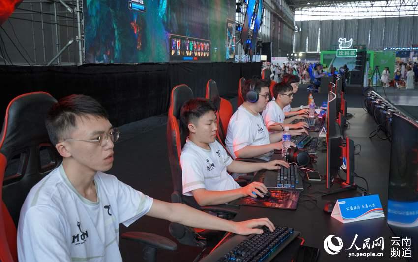 完成反超 完成反超